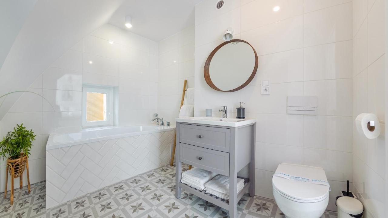 Apartamenty Sun & Snow Ustka Centrum - Centrum, Blisko Plazy Exteriör bild